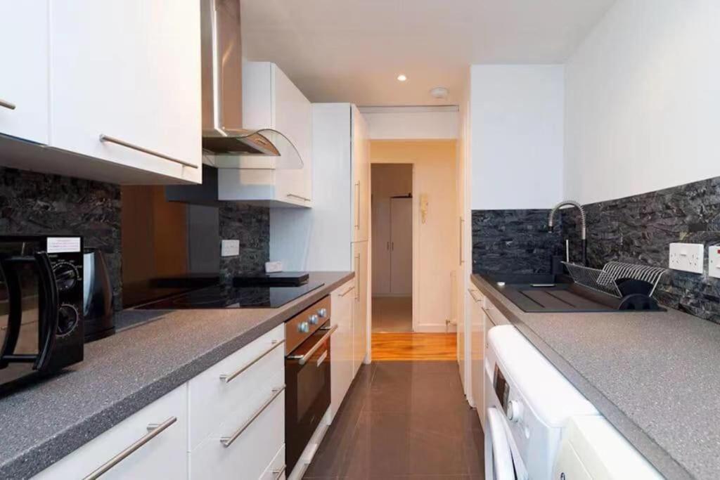 Light-Luxury Flat Lejlighed Glasgow Eksteriør billede