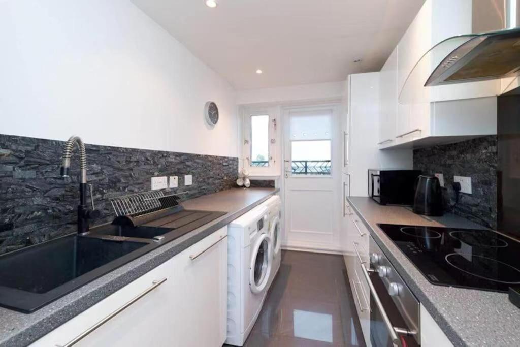 Light-Luxury Flat Lejlighed Glasgow Eksteriør billede